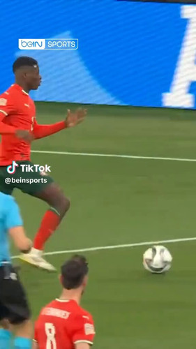 b3ypfGD65Vf3LEvJ.jpg