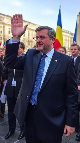 61b0c168d293.jpg