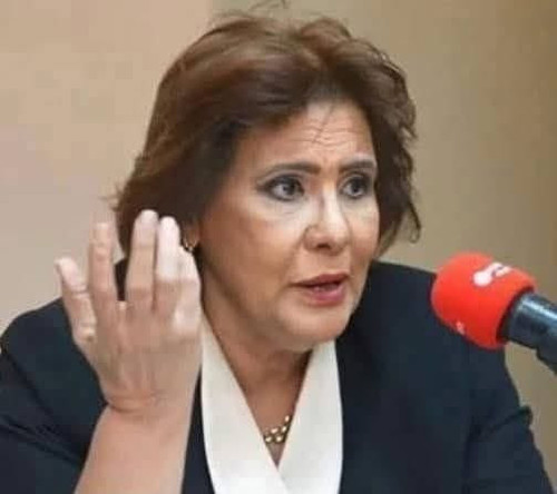 G8XHI5ra4AEgdL2.jpg