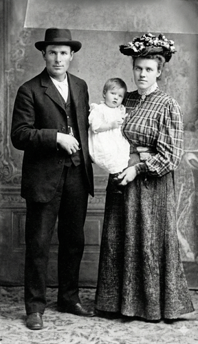 Ira Ackerson, Mary Buchholz & Amanda Ackerson (restored using AI) 2.png