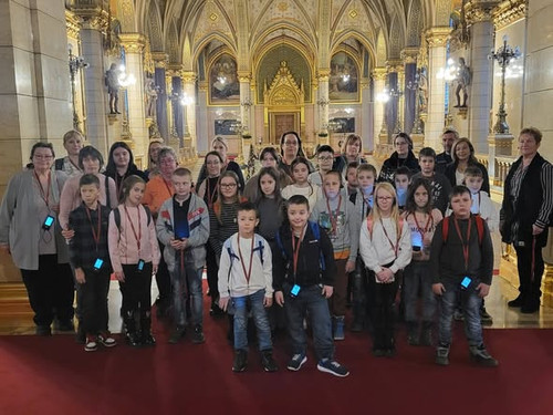 600539256 1425560302265573 2685566620778617599 n.jpg?stp=dst jpg s590x590 tt6& nc cat=111& nc cb=99b.jpg