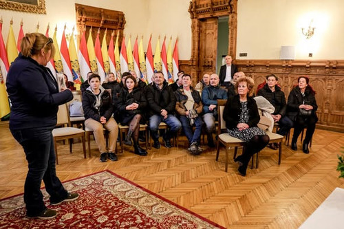 600309682 1430508908642403 2077736685287788171 n.jpg?stp=dst jpg s590x590 tt6& nc cat=103& nc cb=99b.jpg