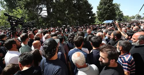 8994060999916510378?url=https%3A%2F%2Fwww.aravot.am%2Fwp content%2Fuploads%2F2025%2F06%2FEjmiatsin.j.jpg