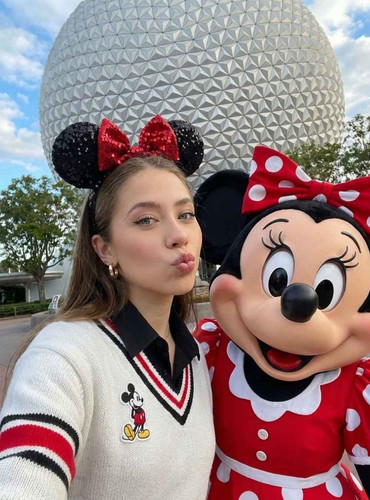 THEME PARK.jpg