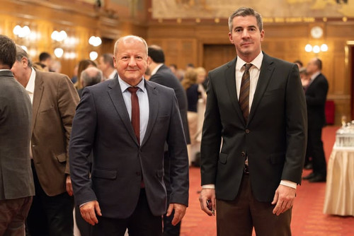 599087781 1391238352371558 7999776825095661085 n.jpg?stp=dst jpg p180x540 tt6& nc cat=109&ccb=1 7& n.jpg