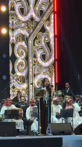 6WPZS2 LxMxnhWBp.jpg