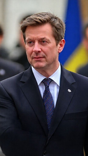 12d87e28d1f2.jpg