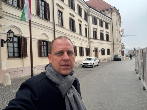 598897835 1188559356596016 7262998202373128475 n.jpg?stp=dst jpg s720x720 tt6& nc cat=100&ccb=1 7& n.jpg