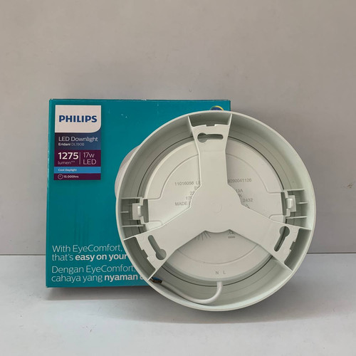so huu ngay den downlight op noi tron led philips eridani rd surface led12cw d150 17w 865 6500k 1275.jpg