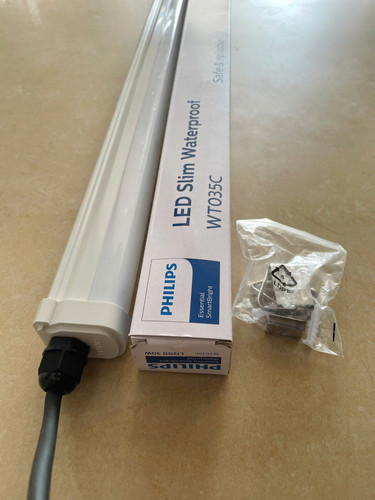 mang den led chong tham waterproof philips batten wt035c 30w led30 cw psu gm cfw l1200 6500k 3000lm .jpg
