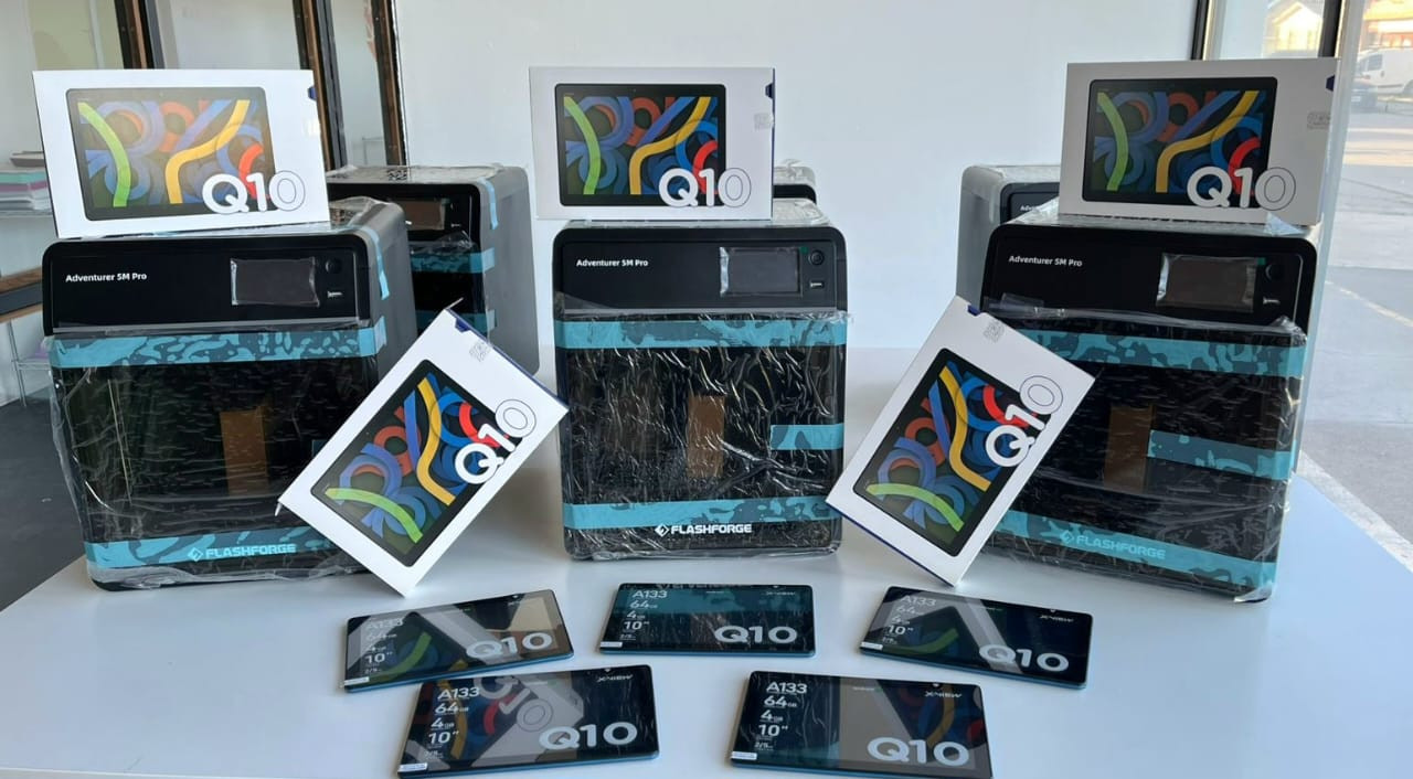 LA FUNDACIÓN DEL BANCO DE TIERRA DEL FUEGO ENTREGÓ EQUIPAMIENTO TECNOLÓGICO A LA AGENCIA DE INNOVACIÓN