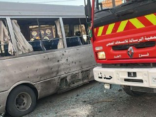 شن طيران الاحتلال المسير غارة على بلدة الطيري جنوب لبنان، أسفرت عن إصابات بين طلبة المدارس بعد تعرض حافلتهم لشظايا القصف....