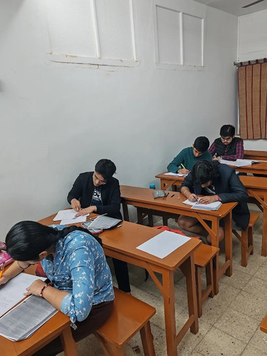 Best Online Classes For Physics JEE -Quark Centre for Physics Learning In Kolkata.jpg