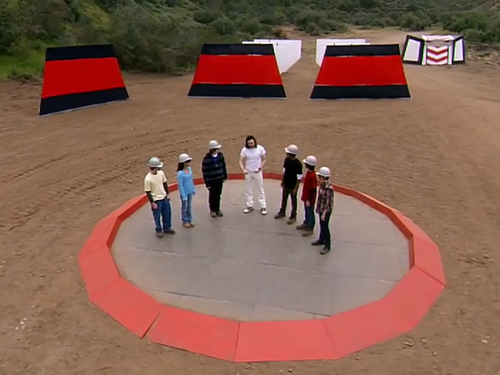 cap S01E01 Air Cannon Assault 00 01 18 03.png