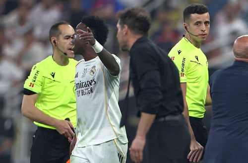 Diego Simeone bersitegang dengan Vinicius Junior Getty Images.jpg