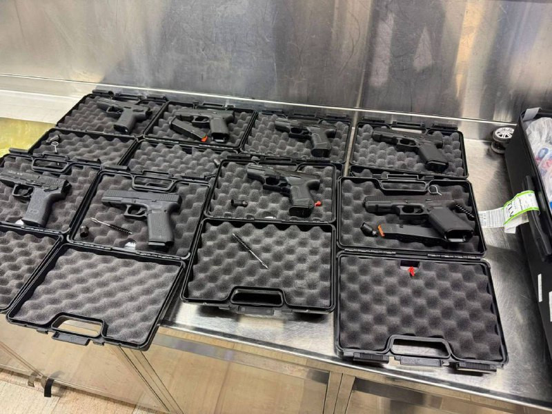 تم ضبط 8 مسدسات بحوزة مسافر قادم من ألمانيا في مطار بن غوريون....