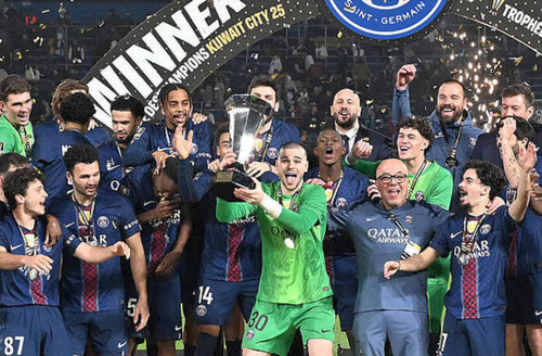 Paris Saint Germain menjuarai Trophee des Champions 2025 Getty Images 696x456.jpg