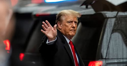 14927742172243156073?url=https%3A%2F%2Fwww.elemi.hu%2Fwp content%2Fuploads%2F2026%2F01%2F26trump car.jpg