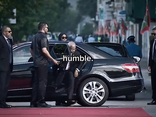 CkMnGTbZ1lFufD8c.jpg