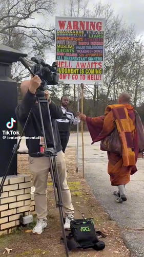 AP2WsTbJZWsBKgd1.jpg