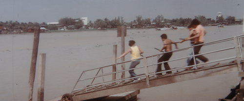 cap The.Clones.of.Bruce.Lee.AKA.Shen.wei.san.meng.long.1980.1080p.BluRay.x264.AC3 3xH 00 48 29 04.png