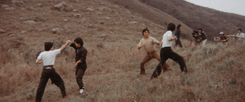 cap The.Clones.of.Bruce.Lee.AKA.Shen.wei.san.meng.long.1980.1080p.BluRay.x264.AC3 3xH 00 31 28 05.png