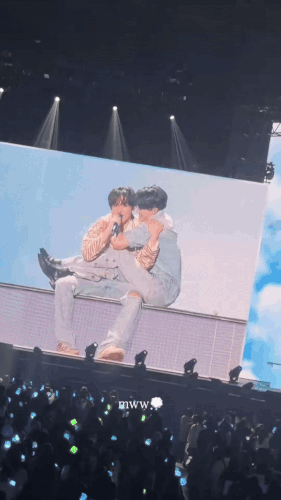 ezgif 3640eacefc00ae0e.gif