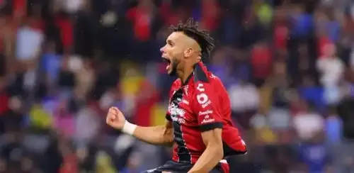 São Paulo mira retorno de Matheus Dória, com negociação em jogo após saída do defensor na Europa