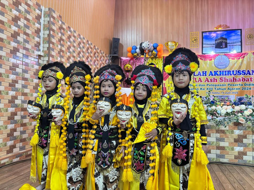 tari.topeng.jpg