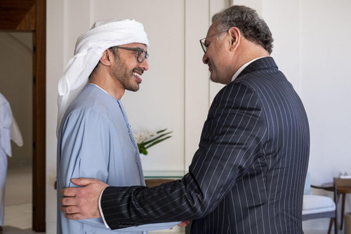 G JDC3qa4AElJ 5.jpg