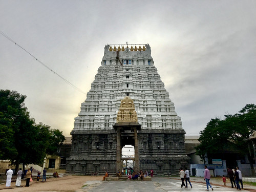 Why Kanchipuram Varadharaja Perumal Temple Is Considered a Heritage Site..jpg