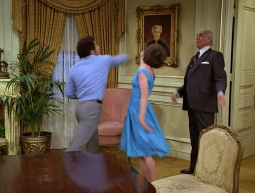 Laverne & Shirley s4e24 Shirley and the Older Man Cindy Williams punch 1.jpg