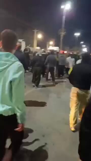 Z9rujK3bI4FwIkhf.jpg