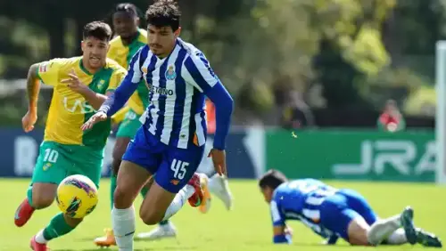 Porto confirma a permanência de lateral emprestado pelo São Paulo até o fim da temporada