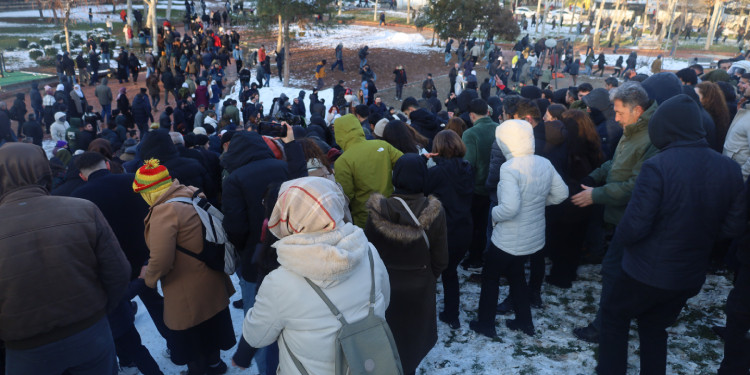 Amed’de saldırılara karşı direniş birçok noktaya yayıldı
