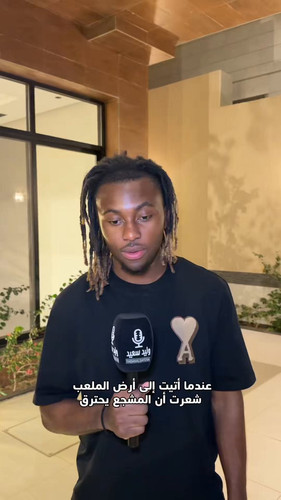 F7SayjI93jLSQos3.jpg