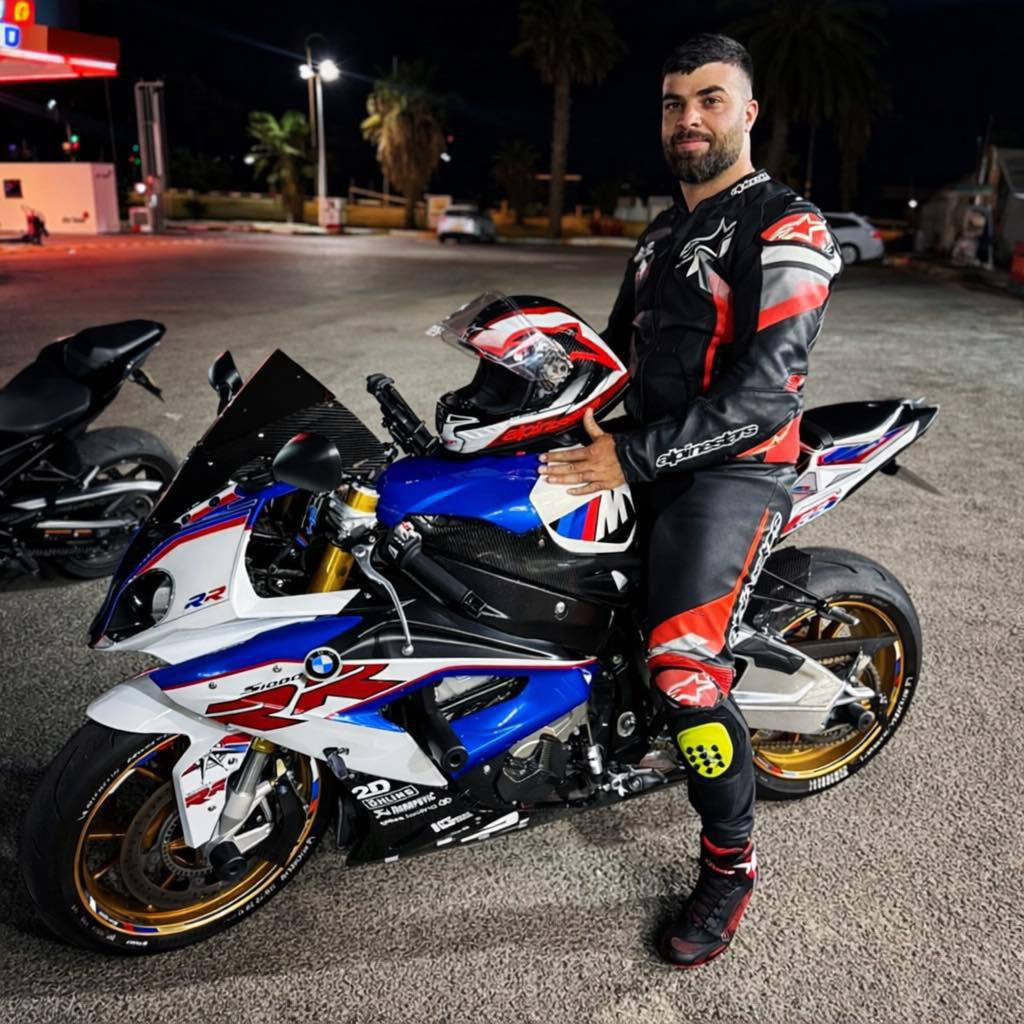 وفاة الشاب أحمد صلاح من القدس، حيث كان في غيبوبة استمرت ثلاثة أشهر بسبب حادث سير على الدراجة النارية....