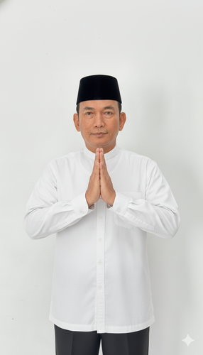 foto bapak muslim putih.png