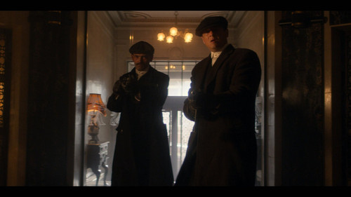 Peaky.Blinders.S05E01.Black.Tuesday.2160p.NF.WEB DL.EN.DD+5.1.Atmos.DoVi.HDR.H.265 PAXA.mkv 20260120