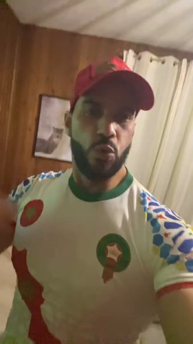 QHX1SbsELbOGBaah.jpg