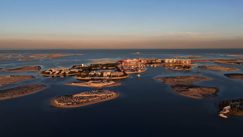 Sunrise on Christmas Eve 2025 — The World Islands, Dubai@NaveLevRan 1 58 screenshot.jpg