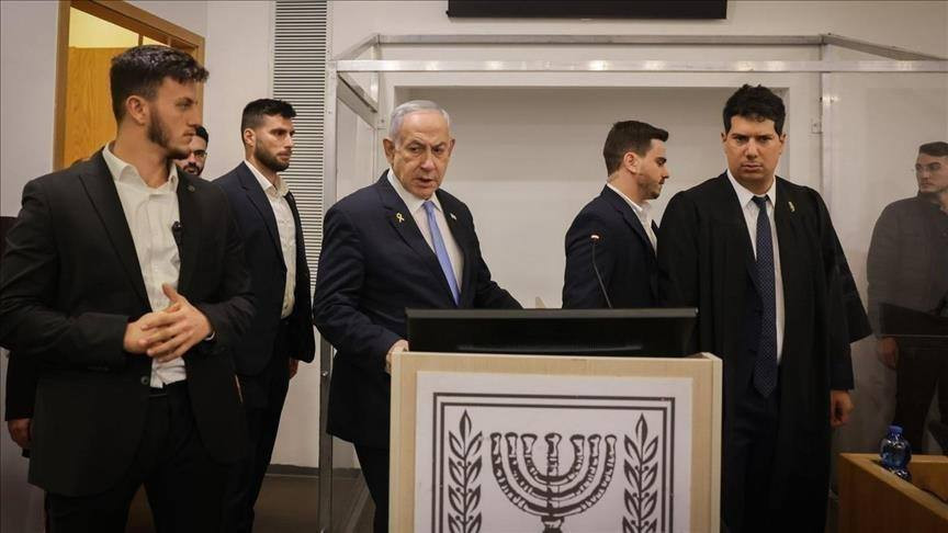 للمرة الـ72.. نتنياهو يمثل أمام المحكمة للرد على تهم الفساد

مثل رئيس حكومة الاحتلال بنيامين نتنياهو، اليوم الاثنين، أمام المحكمة المركزية في تل أبيب ...