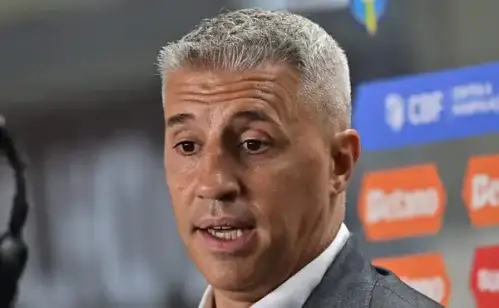 Crespo reage à saída de Casares e alerta: "Que a política não interfira no futebol"