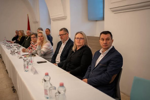 615771340 1448674933288266 2013060212946092655 n.jpg?stp=dst jpg s590x590 tt6& nc cat=111&ccb=1 7& n.jpg