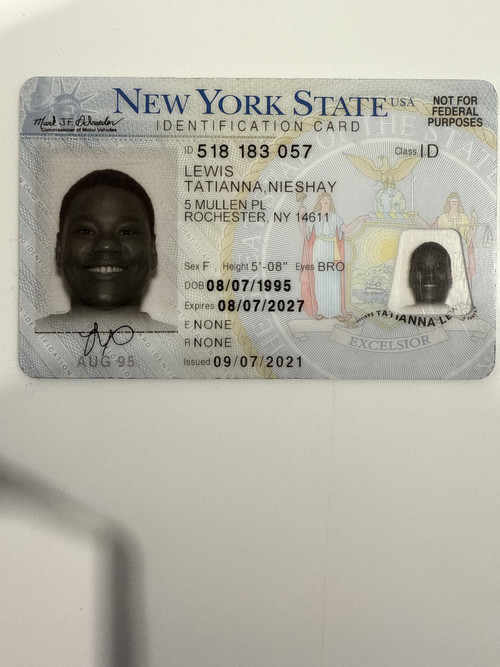 Tatianna Lewis license image.jpg
