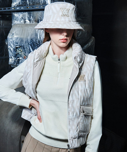 Women's golf outerwear.jpg