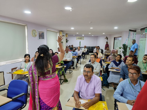 Where Can You Improve Communication Skills Through Public Speaking Courses in Thane?.jpg