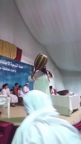 Au2nRsQdI9IIjemM.jpg