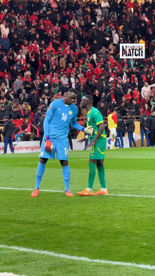 iJ7fsrIF5gpto0 f.jpg