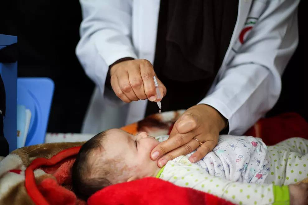 وزارة الصحة في غزة تواصل لليوم الثاني على التوالي تنفيذ حملة التطعيم الاستدراكية، وذلك في إطار تعزيز البرنامج الوطني لتطعيم الأطفال دون سن الثالثة. وأ...